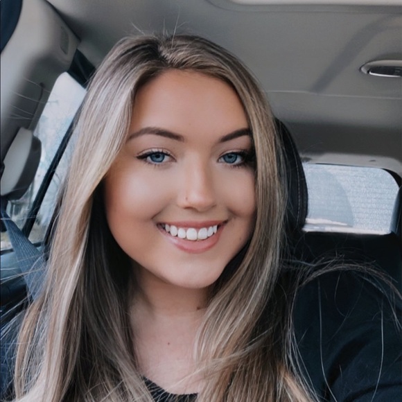 Meet your Posher, Tori - Picture 1 of 1